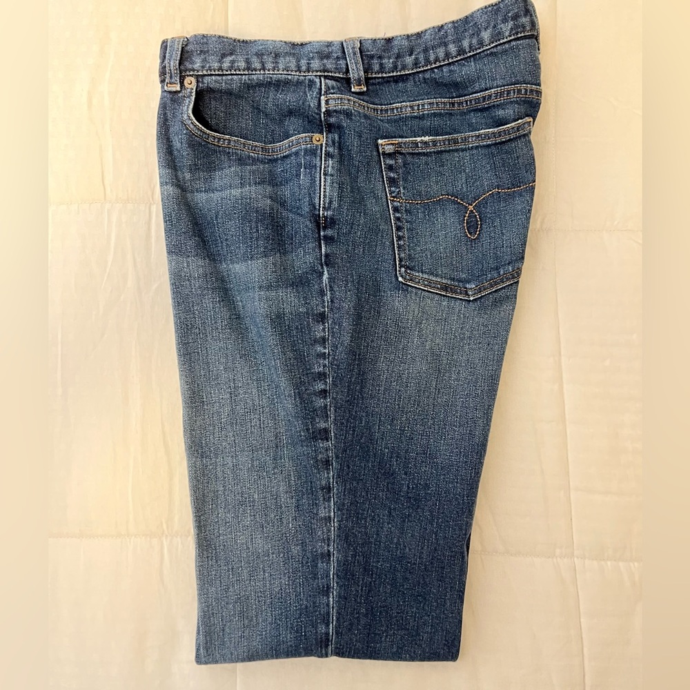 Women’s Ralph Lauren jeans. Straight leg size 10. Two front and two back pockets